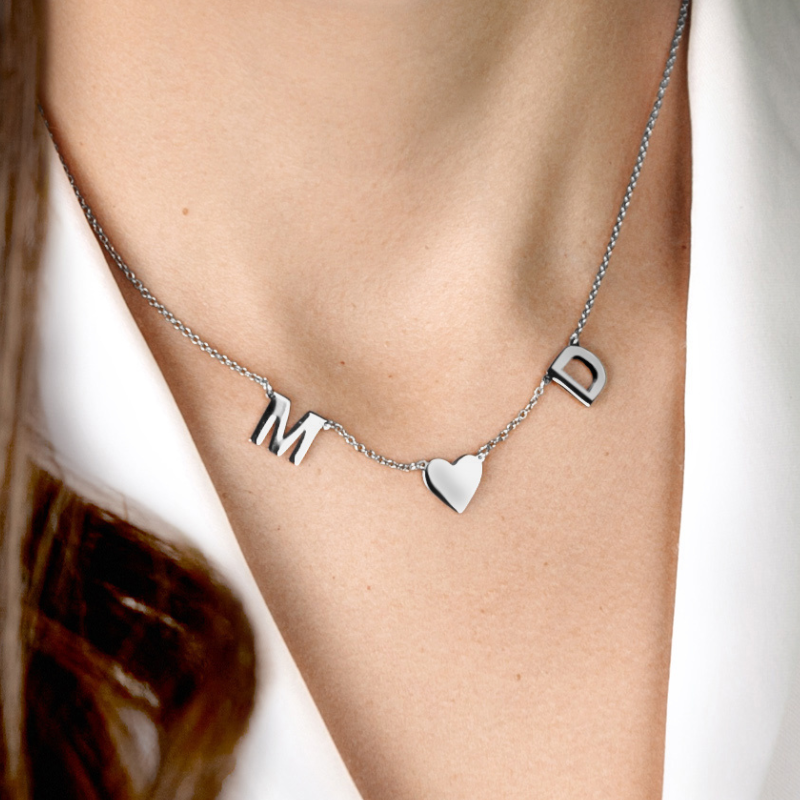 Collier Coeur Minimaliste avec Initiales